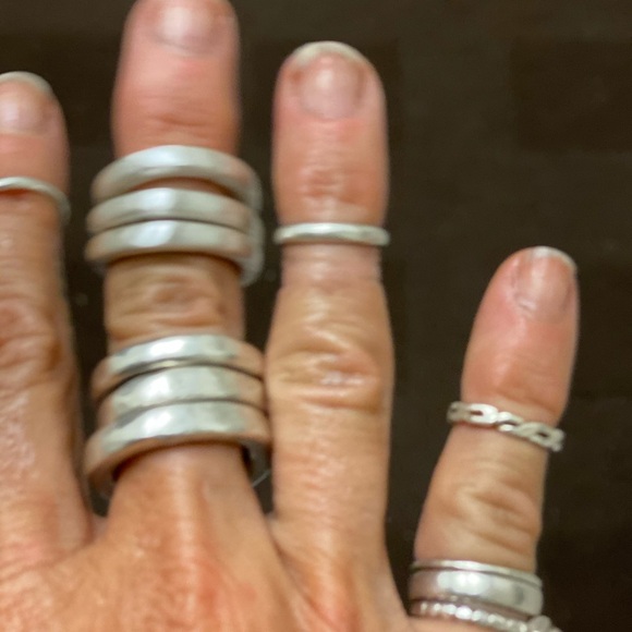 Chunky handmade set of 3 sterling silver rings - Picture 3 of 17